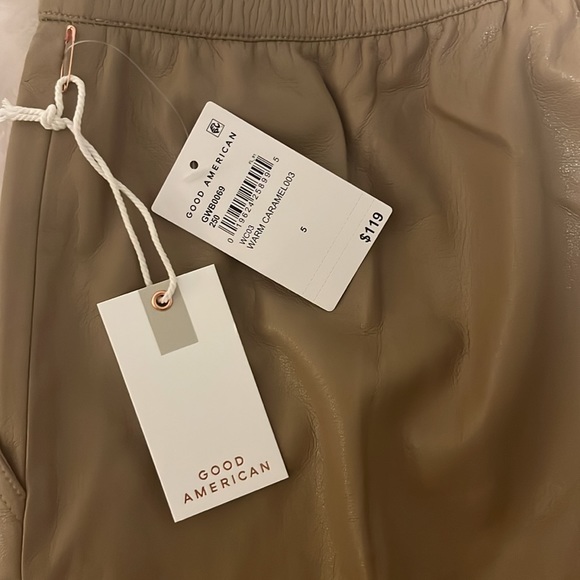 Good American Better Than Leather Shorts - Picture 8 of 11